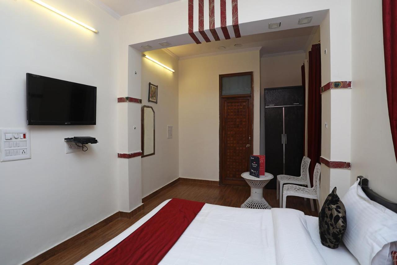 Oyo Stay The Castle Near M2K Cinemas Rohini New Delhi Exterior photo